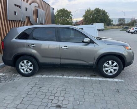 Серый Киа Соренто, объемом двигателя 2.4 л и пробегом 245 тыс. км за 10350 $, фото 1 на Automoto.ua