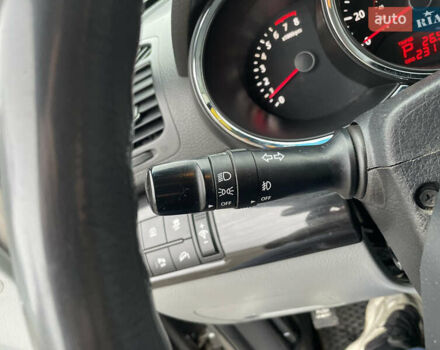 Сірий Кіа Соренто, об'ємом двигуна 2.4 л та пробігом 312 тис. км за 9999 $, фото 33 на Automoto.ua