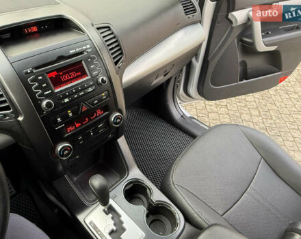 Серый Киа Соренто, объемом двигателя 2.2 л и пробегом 225 тыс. км за 12950 $, фото 39 на Automoto.ua