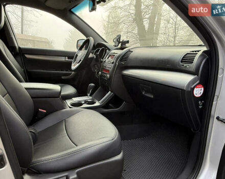 Серый Киа Соренто, объемом двигателя 2.2 л и пробегом 225 тыс. км за 12950 $, фото 54 на Automoto.ua