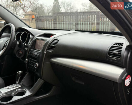 Сірий Кіа Соренто, об'ємом двигуна 2.2 л та пробігом 222 тис. км за 12450 $, фото 9 на Automoto.ua
