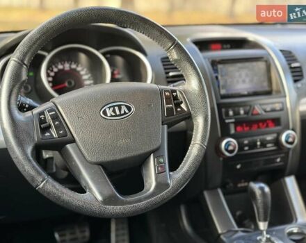 Серый Киа Соренто, объемом двигателя 2.2 л и пробегом 270 тыс. км за 13200 $, фото 15 на Automoto.ua