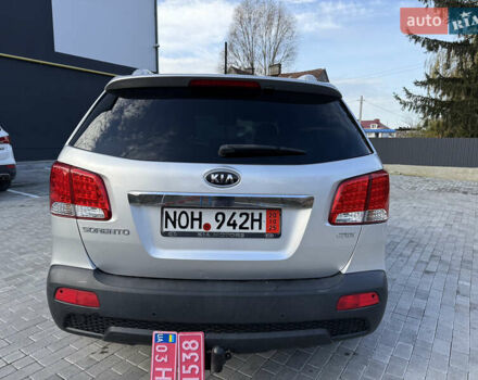 Серый Киа Соренто, объемом двигателя 2.2 л и пробегом 249 тыс. км за 11999 $, фото 5 на Automoto.ua