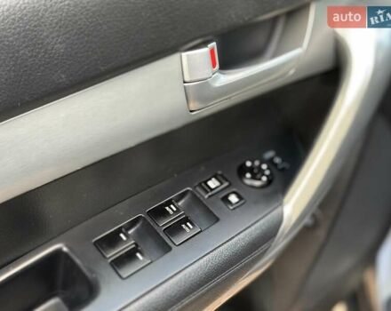 Серый Киа Соренто, объемом двигателя 2.2 л и пробегом 270 тыс. км за 13200 $, фото 12 на Automoto.ua