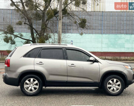 Серый Киа Соренто, объемом двигателя 2.4 л и пробегом 312 тыс. км за 9999 $, фото 3 на Automoto.ua