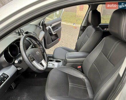 Серый Киа Соренто, объемом двигателя 2.2 л и пробегом 225 тыс. км за 12950 $, фото 33 на Automoto.ua