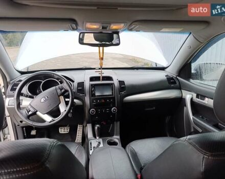 Серый Киа Соренто, объемом двигателя 2.2 л и пробегом 320 тыс. км за 12700 $, фото 8 на Automoto.ua