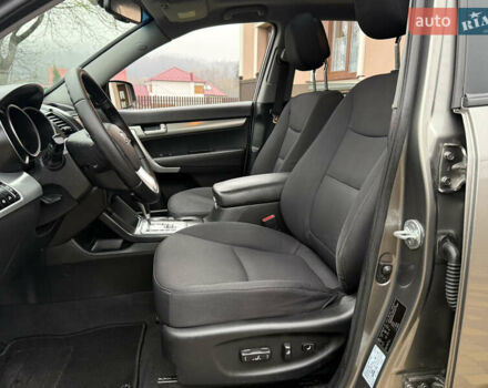 Сірий Кіа Соренто, об'ємом двигуна 2.2 л та пробігом 222 тис. км за 12450 $, фото 12 на Automoto.ua