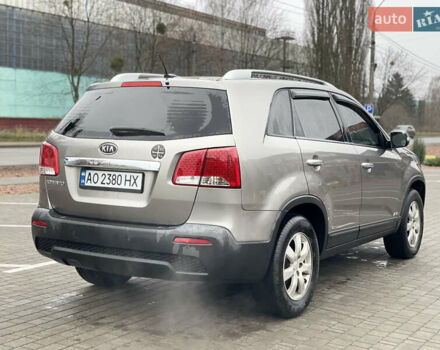 Серый Киа Соренто, объемом двигателя 2.4 л и пробегом 312 тыс. км за 9999 $, фото 6 на Automoto.ua
