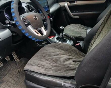 Сірий Кіа Соренто, об'ємом двигуна 2.2 л та пробігом 240 тис. км за 13500 $, фото 9 на Automoto.ua