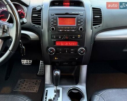 Сірий Кіа Соренто, об'ємом двигуна 2.36 л та пробігом 240 тис. км за 11800 $, фото 67 на Automoto.ua