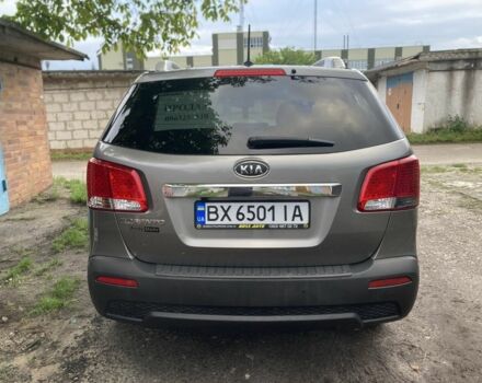Серый Киа Соренто, объемом двигателя 2.4 л и пробегом 240 тыс. км за 9500 $, фото 4 на Automoto.ua