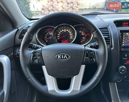 Серый Киа Соренто, объемом двигателя 2.2 л и пробегом 240 тыс. км за 12950 $, фото 13 на Automoto.ua