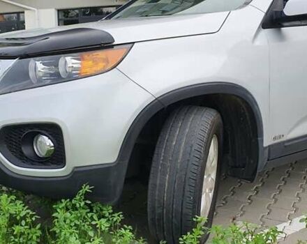 Серый Киа Соренто, объемом двигателя 2.36 л и пробегом 218 тыс. км за 12900 $, фото 10 на Automoto.ua