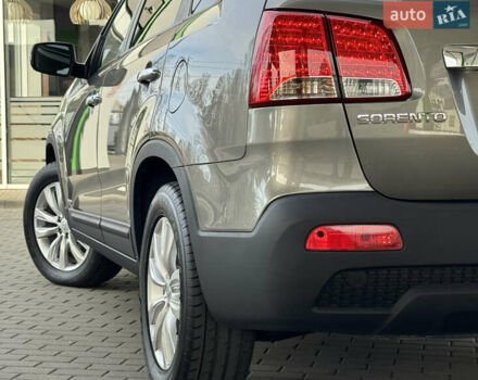 Сірий Кіа Соренто, об'ємом двигуна 2.2 л та пробігом 122 тис. км за 13999 $, фото 18 на Automoto.ua