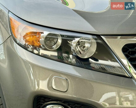 Сірий Кіа Соренто, об'ємом двигуна 2.2 л та пробігом 122 тис. км за 13999 $, фото 51 на Automoto.ua