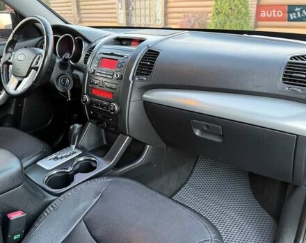 Сірий Кіа Соренто, об'ємом двигуна 2.36 л та пробігом 240 тис. км за 11800 $, фото 57 на Automoto.ua