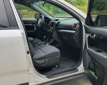 Серый Киа Соренто, объемом двигателя 2.36 л и пробегом 218 тыс. км за 12900 $, фото 19 на Automoto.ua