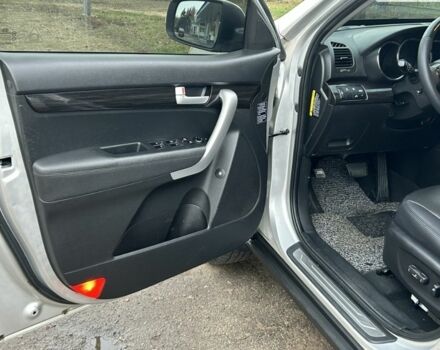 Сірий Кіа Соренто, об'ємом двигуна 2.2 л та пробігом 175 тис. км за 15000 $, фото 13 на Automoto.ua