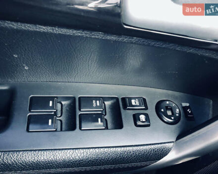 Серый Киа Соренто, объемом двигателя 2 л и пробегом 250 тыс. км за 14000 $, фото 1 на Automoto.ua