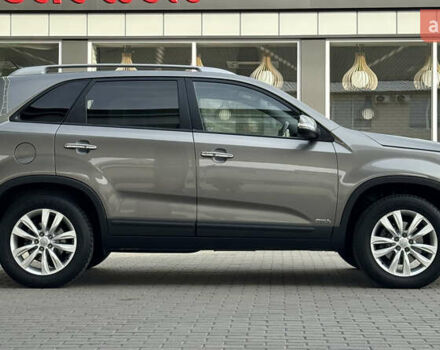 Сірий Кіа Соренто, об'ємом двигуна 2.2 л та пробігом 122 тис. км за 13999 $, фото 25 на Automoto.ua