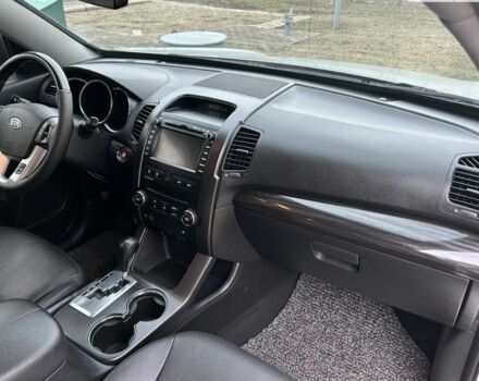 Сірий Кіа Соренто, об'ємом двигуна 2.2 л та пробігом 175 тис. км за 15000 $, фото 9 на Automoto.ua
