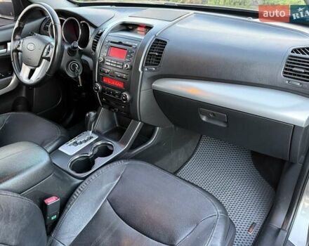 Сірий Кіа Соренто, об'ємом двигуна 2.36 л та пробігом 240 тис. км за 11800 $, фото 54 на Automoto.ua