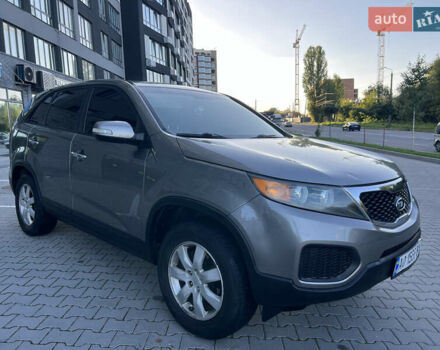 Серый Киа Соренто, объемом двигателя 2.4 л и пробегом 273 тыс. км за 8800 $, фото 3 на Automoto.ua