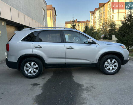 Серый Киа Соренто, объемом двигателя 2.2 л и пробегом 240 тыс. км за 12950 $, фото 4 на Automoto.ua