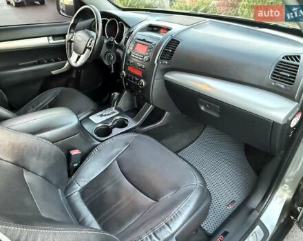 Сірий Кіа Соренто, об'ємом двигуна 2.36 л та пробігом 240 тис. км за 11800 $, фото 52 на Automoto.ua