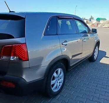 Серый Киа Соренто, объемом двигателя 2.36 л и пробегом 225 тыс. км за 9500 $, фото 5 на Automoto.ua