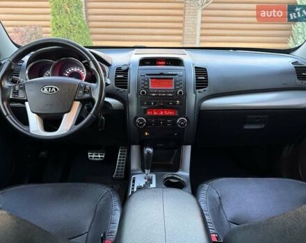 Сірий Кіа Соренто, об'ємом двигуна 2.36 л та пробігом 240 тис. км за 11800 $, фото 62 на Automoto.ua