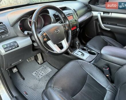 Сірий Кіа Соренто, об'ємом двигуна 2.36 л та пробігом 240 тис. км за 11800 $, фото 39 на Automoto.ua