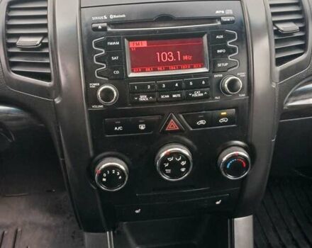 Сірий Кіа Соренто, об'ємом двигуна 2.36 л та пробігом 257 тис. км за 10200 $, фото 17 на Automoto.ua