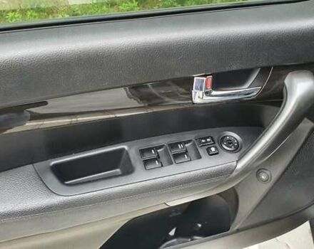 Серый Киа Соренто, объемом двигателя 2.36 л и пробегом 218 тыс. км за 12900 $, фото 25 на Automoto.ua