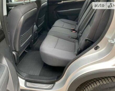 Серый Киа Соренто, объемом двигателя 2.2 л и пробегом 229 тыс. км за 13000 $, фото 10 на Automoto.ua