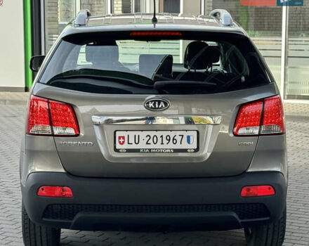 Сірий Кіа Соренто, об'ємом двигуна 2.2 л та пробігом 122 тис. км за 13999 $, фото 16 на Automoto.ua