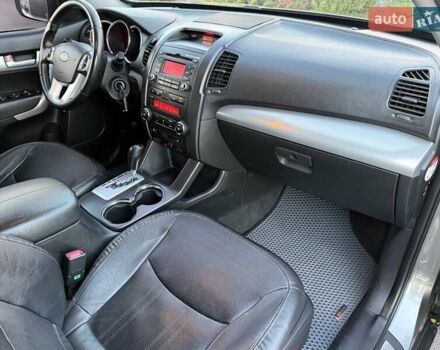 Сірий Кіа Соренто, об'ємом двигуна 2.36 л та пробігом 240 тис. км за 11800 $, фото 53 на Automoto.ua