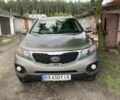 Серый Киа Соренто, объемом двигателя 2.4 л и пробегом 240 тыс. км за 9500 $, фото 3 на Automoto.ua