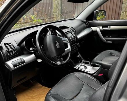 Сірий Кіа Соренто, об'ємом двигуна 2.19 л та пробігом 159 тис. км за 14990 $, фото 3 на Automoto.ua