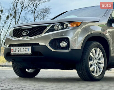 Сірий Кіа Соренто, об'ємом двигуна 2.2 л та пробігом 122 тис. км за 13999 $, фото 14 на Automoto.ua