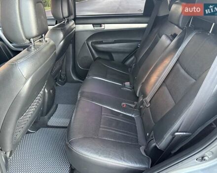Сірий Кіа Соренто, об'ємом двигуна 2.36 л та пробігом 240 тис. км за 11800 $, фото 48 на Automoto.ua