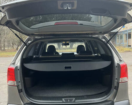 Серый Киа Соренто, объемом двигателя 2.2 л и пробегом 193 тыс. км за 12850 $, фото 15 на Automoto.ua