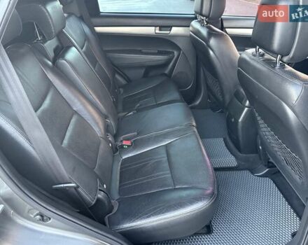 Сірий Кіа Соренто, об'ємом двигуна 2.36 л та пробігом 240 тис. км за 11800 $, фото 49 на Automoto.ua