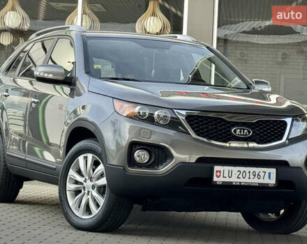 Сірий Кіа Соренто, об'ємом двигуна 2.2 л та пробігом 122 тис. км за 13999 $, фото 22 на Automoto.ua