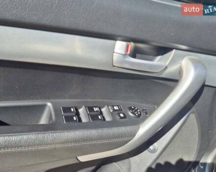 Серый Киа Соренто, объемом двигателя 2.36 л и пробегом 179 тыс. км за 11500 $, фото 16 на Automoto.ua