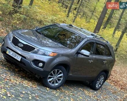 Киа Соренто 2011 в Львове на Automoto.ua Серый Киа Соренто, объемом двигателя 2.2 л и пробегом 280 тыс. км за 12999 $, фото 6 на Automoto.ua