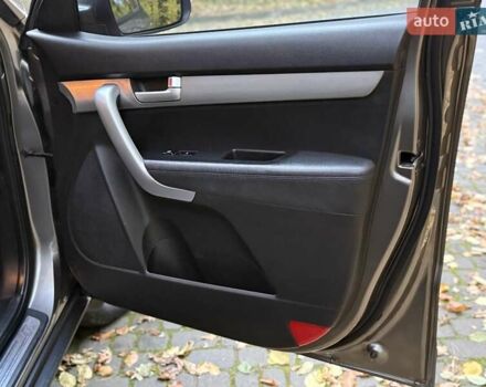 Серый Киа Соренто, объемом двигателя 2.2 л и пробегом 280 тыс. км за 12300 $, фото 42 на Automoto.ua