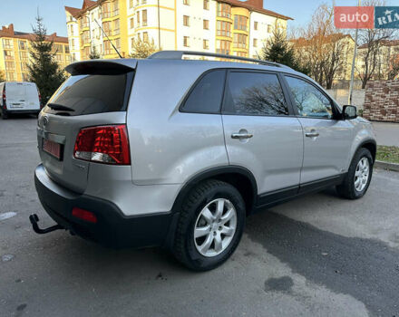Серый Киа Соренто, объемом двигателя 2.2 л и пробегом 240 тыс. км за 12950 $, фото 5 на Automoto.ua