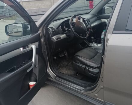 Сірий Кіа Соренто, об'ємом двигуна 2.2 л та пробігом 230 тис. км за 13300 $, фото 9 на Automoto.ua